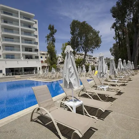 Harmony Bay מלון לימסול