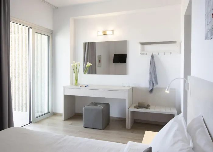 Harmony Bay Ξενοδοχείο 3*