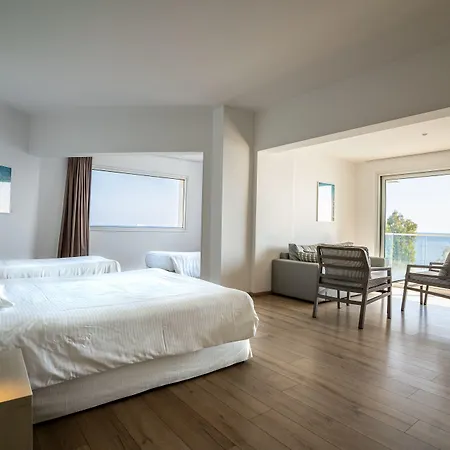 Harmony Bay 3* 레메소스