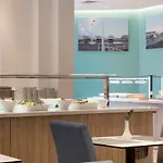 Harmony Bay מלון 3*